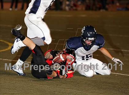 Thumbnail 3 in Village Christian vs. Sierra Canyon photogallery.
