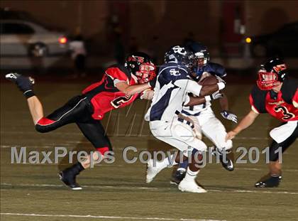 Thumbnail 2 in Village Christian vs. Sierra Canyon photogallery.