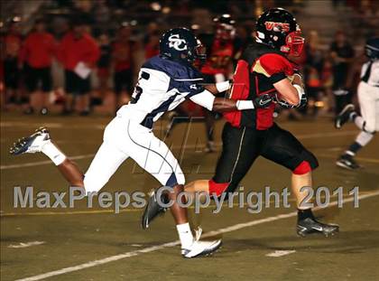 Thumbnail 1 in Village Christian vs. Sierra Canyon photogallery.