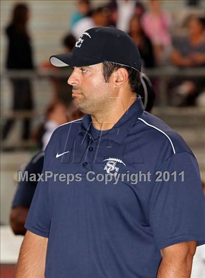 Thumbnail 3 in Village Christian vs. Sierra Canyon photogallery.
