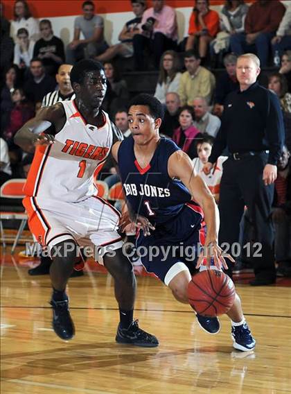 Thumbnail 2 in Bob Jones @ Grissom photogallery.