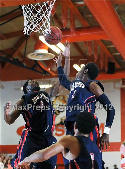 Thumbnail 2 in Bob Jones @ Grissom photogallery.