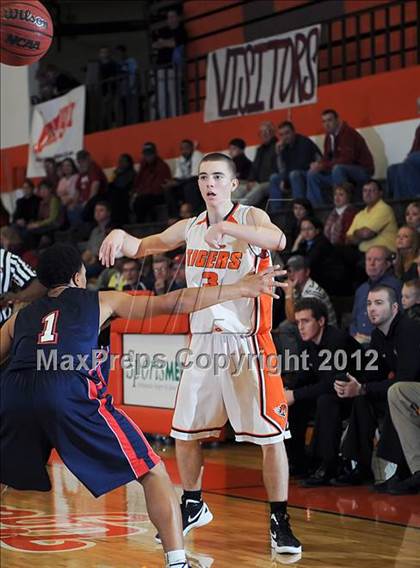 Thumbnail 1 in Bob Jones @ Grissom photogallery.