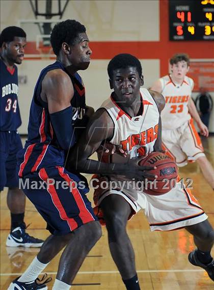 Thumbnail 1 in Bob Jones @ Grissom photogallery.