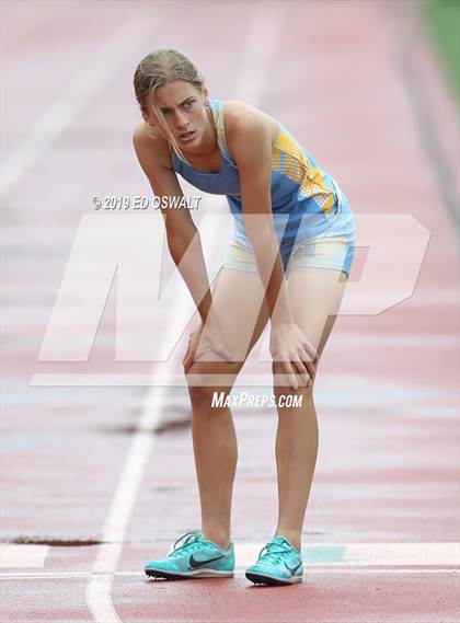 Thumbnail 1 in CIF NCS Meet of Champions (Girls 4x400 Meter Relay) photogallery.