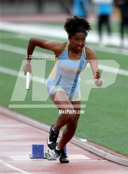 Thumbnail 2 in CIF NCS Meet of Champions (Girls 4x400 Meter Relay) photogallery.