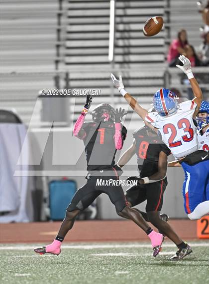 Thumbnail 1 in Hays vs Wagner photogallery.