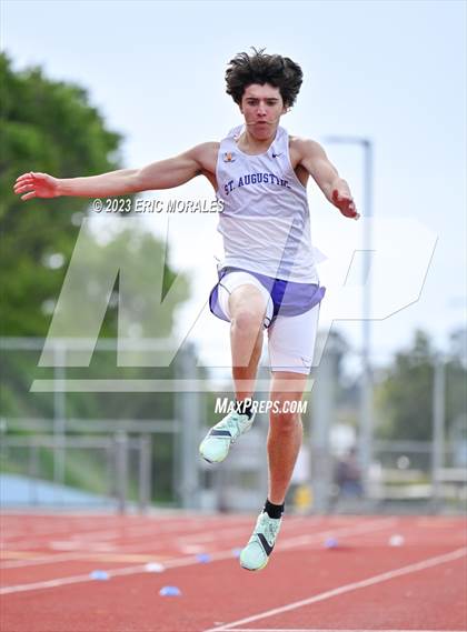 Thumbnail 2 in UC Track Classic (Day 1) photogallery.