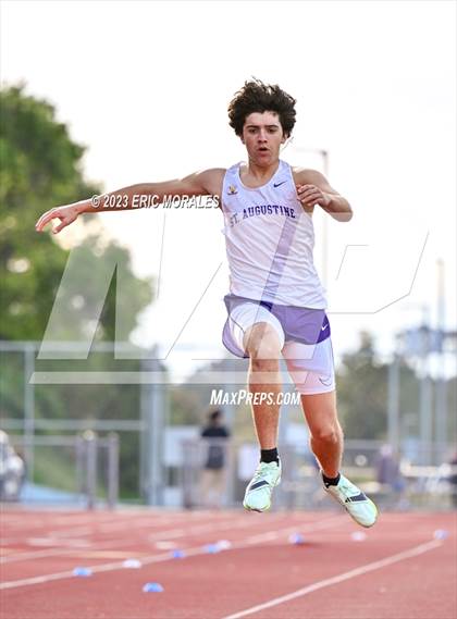 Thumbnail 3 in UC Track Classic (Day 1) photogallery.