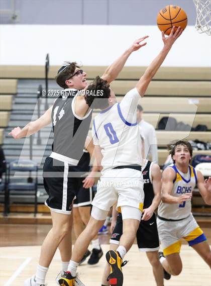 Thumbnail 2 in Shalhevet vs Bakersfield Christian photogallery.