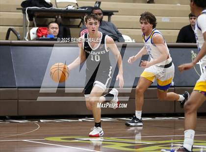 Thumbnail 2 in Shalhevet vs Bakersfield Christian photogallery.