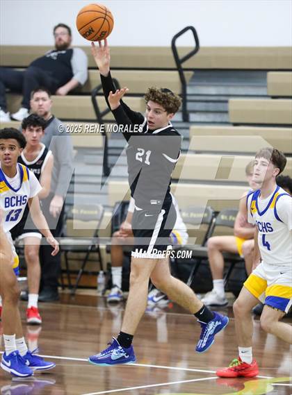 Thumbnail 1 in Shalhevet vs Bakersfield Christian photogallery.