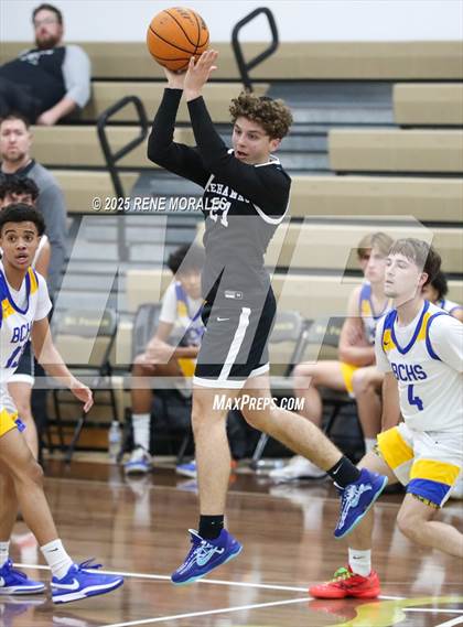 Thumbnail 3 in Shalhevet vs Bakersfield Christian photogallery.