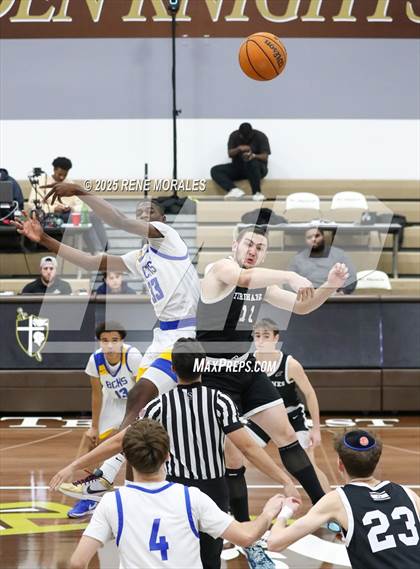 Thumbnail 3 in Shalhevet vs Bakersfield Christian photogallery.