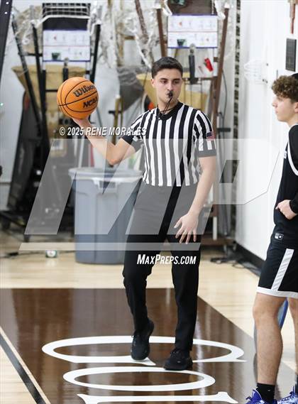 Thumbnail 1 in Shalhevet vs Bakersfield Christian photogallery.