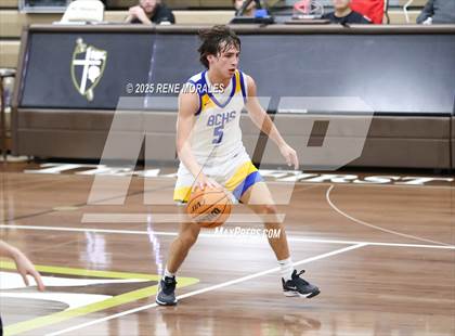Thumbnail 2 in Shalhevet vs Bakersfield Christian photogallery.