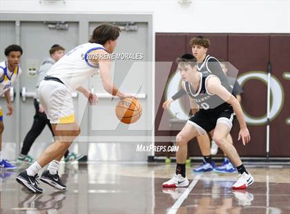 Thumbnail 2 in Shalhevet vs Bakersfield Christian photogallery.