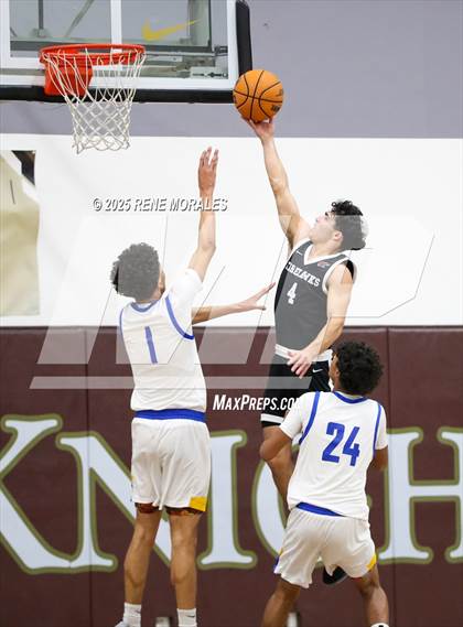 Thumbnail 1 in Shalhevet vs Bakersfield Christian photogallery.