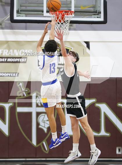 Thumbnail 2 in Shalhevet vs Bakersfield Christian photogallery.