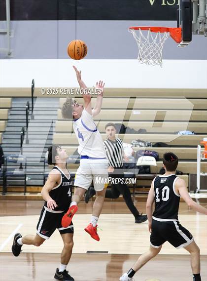 Thumbnail 1 in Shalhevet vs Bakersfield Christian photogallery.