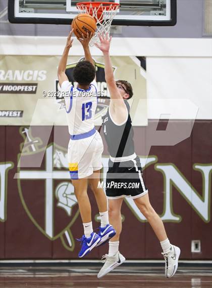 Thumbnail 1 in Shalhevet vs Bakersfield Christian photogallery.