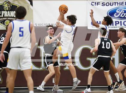 Thumbnail 3 in Shalhevet vs Bakersfield Christian photogallery.
