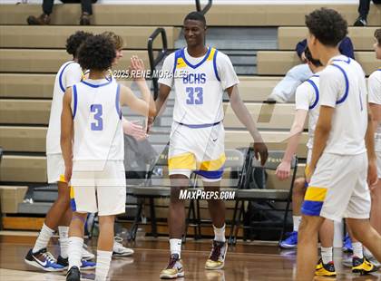 Thumbnail 2 in Shalhevet vs Bakersfield Christian photogallery.