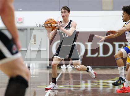 Thumbnail 3 in Shalhevet vs Bakersfield Christian photogallery.