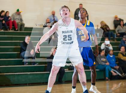 Thumbnail 2 in Marin Catholic vs. Serra (Vontoure Spartan Classic) photogallery.