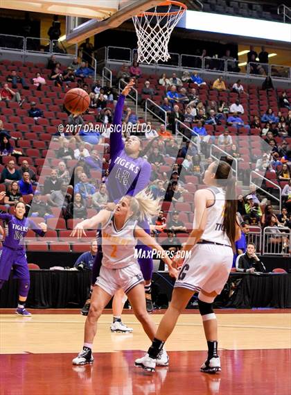 Thumbnail 1 in Millennium vs. Gilbert (AIA 6A Semifinal Playoff) photogallery.