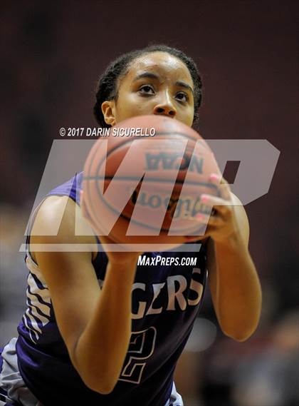 Thumbnail 3 in Millennium vs. Gilbert (AIA 6A Semifinal Playoff) photogallery.