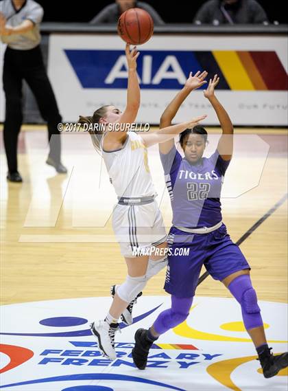 Thumbnail 1 in Millennium vs. Gilbert (AIA 6A Semifinal Playoff) photogallery.