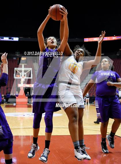 Thumbnail 1 in Millennium vs. Gilbert (AIA 6A Semifinal Playoff) photogallery.
