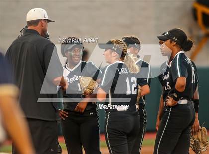 Thumbnail 3 in O'Connor vs. Lake Ridge (6A UIL State Championship) photogallery.