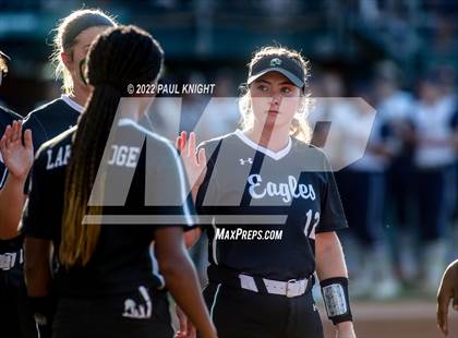 Thumbnail 2 in O'Connor vs. Lake Ridge (6A UIL State Championship) photogallery.