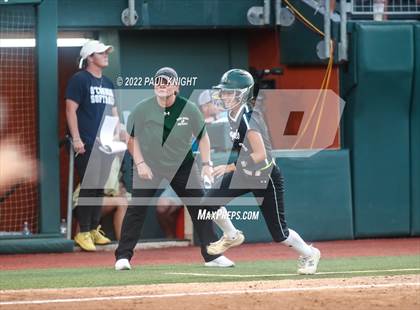 Thumbnail 1 in O'Connor vs. Lake Ridge (6A UIL State Championship) photogallery.