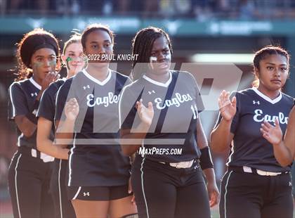 Thumbnail 3 in O'Connor vs. Lake Ridge (6A UIL State Championship) photogallery.