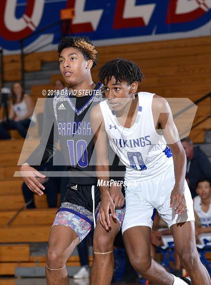 Thumbnail 3 in Bradshaw Christian vs. Valley (Stan Harms Classic) photogallery.