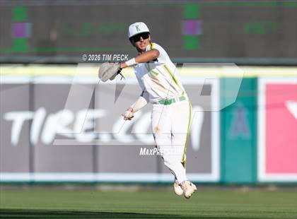 Thumbnail 2 in Kennedy vs. Norwalk photogallery.