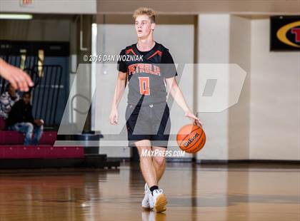 Thumbnail 2 in Hirschi vs. Petrolia (Fantasy of Lights) photogallery.