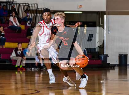 Thumbnail 1 in Hirschi vs. Petrolia (Fantasy of Lights) photogallery.