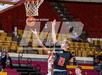Thumbnail 2 in Hirschi vs. Petrolia (Fantasy of Lights) photogallery.