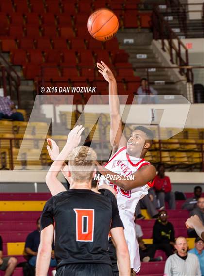 Thumbnail 2 in Hirschi vs. Petrolia (Fantasy of Lights) photogallery.