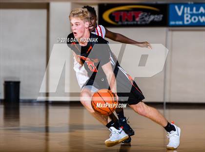 Thumbnail 2 in Hirschi vs. Petrolia (Fantasy of Lights) photogallery.
