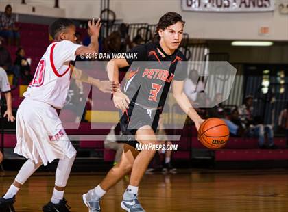 Thumbnail 3 in Hirschi vs. Petrolia (Fantasy of Lights) photogallery.