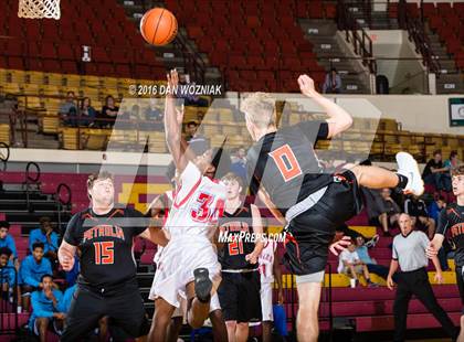 Thumbnail 2 in Hirschi vs. Petrolia (Fantasy of Lights) photogallery.
