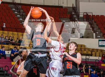 Thumbnail 2 in Hirschi vs. Petrolia (Fantasy of Lights) photogallery.