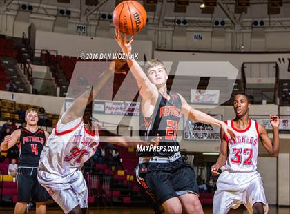 Thumbnail 2 in Hirschi vs. Petrolia (Fantasy of Lights) photogallery.