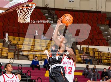 Thumbnail 3 in Hirschi vs. Petrolia (Fantasy of Lights) photogallery.