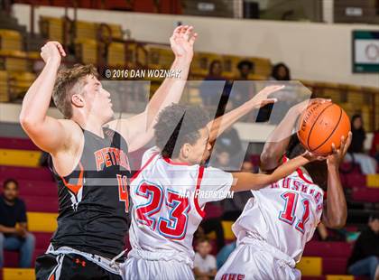 Thumbnail 2 in Hirschi vs. Petrolia (Fantasy of Lights) photogallery.